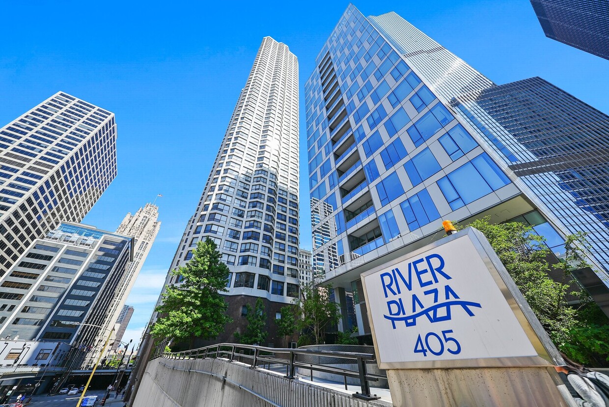 Primary Photo - 405 N Wabash Ave