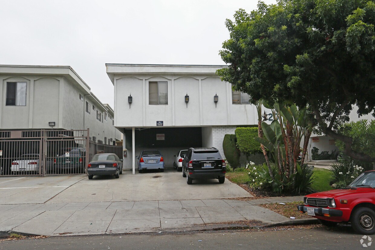 Foto del edificio - 3320 Keystone Ave