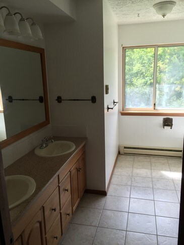 Foto del edificio - 9737 Johnnycake Ridge Rd