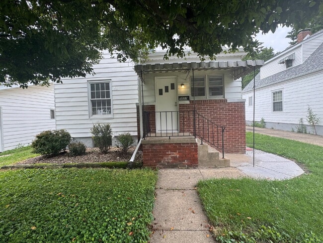 Building Photo - A Whole New World — Completely Remodeled 4 Bed Home
