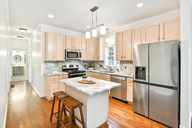 Foto del edificio - 1058 Jefferson Ave