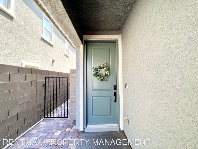 Foto del edificio - 5 br, 3 bath House - 12457 ISLAND BELLS AVE