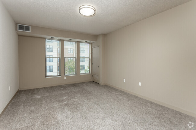 2BR, 2BA - 997 SF - Metro Lofts