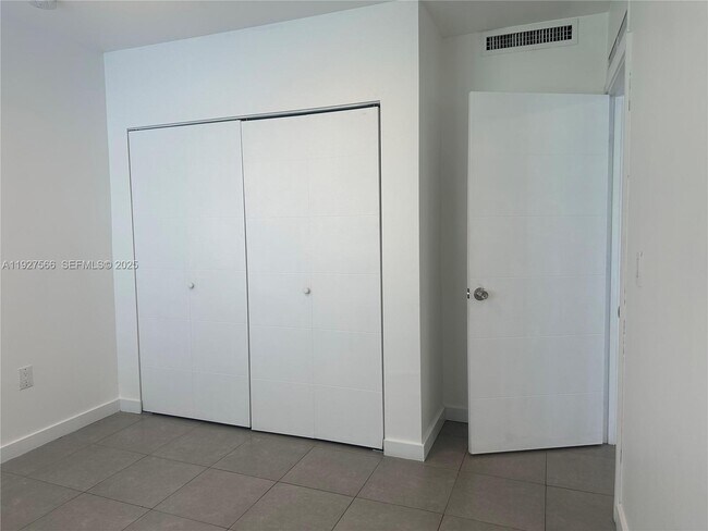 Foto del edificio - 2206 Simms St