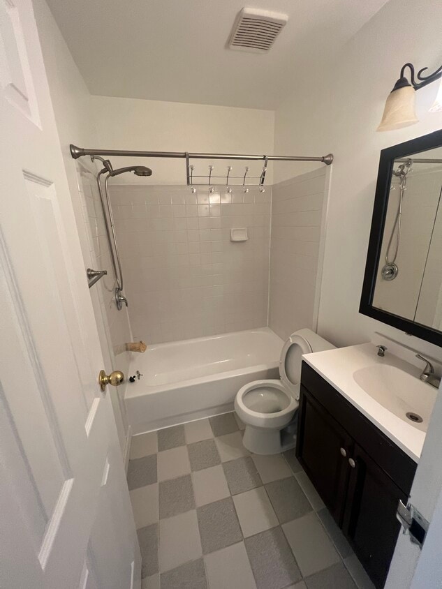 4599 Logsdon Dr Unit 37, Annandale, VA 22003 Condo for Rent in