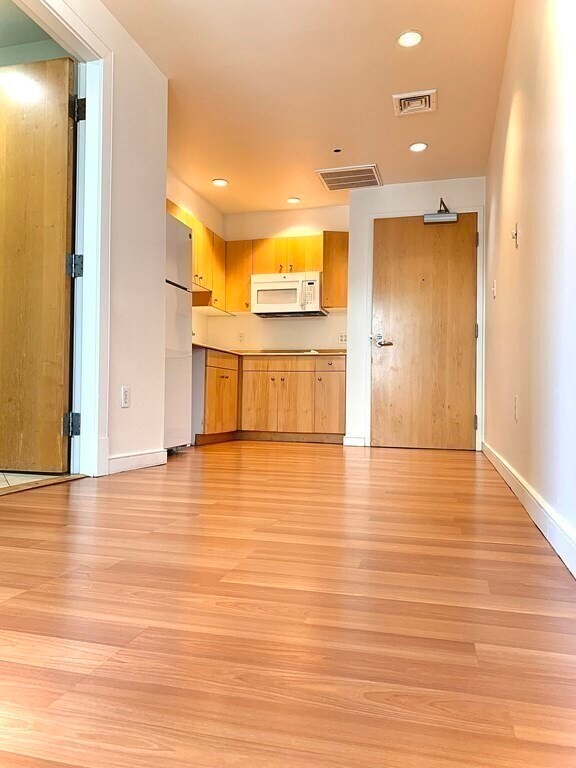 Foto principal - 129 Tremont St