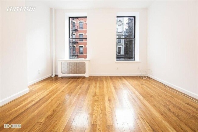 Foto del edificio - 32 Spring St