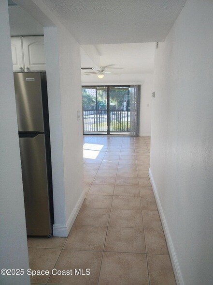 Foto del edificio - 7101 Ridgewood Ave