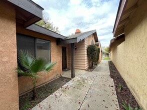 Building Photo - 1730 E Babcock Ave