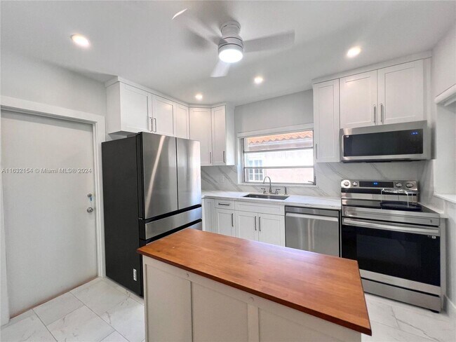 Foto del edificio - 2245 SW 25th Ter