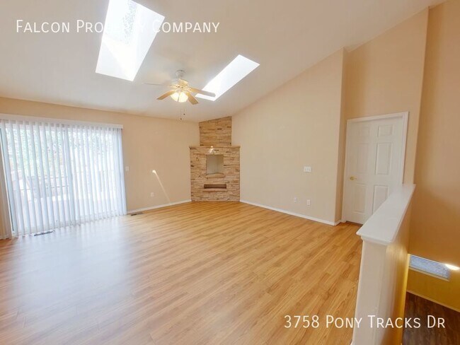 Building Photo - Marvelous Rancher in Springs Ranch! - Leas...
