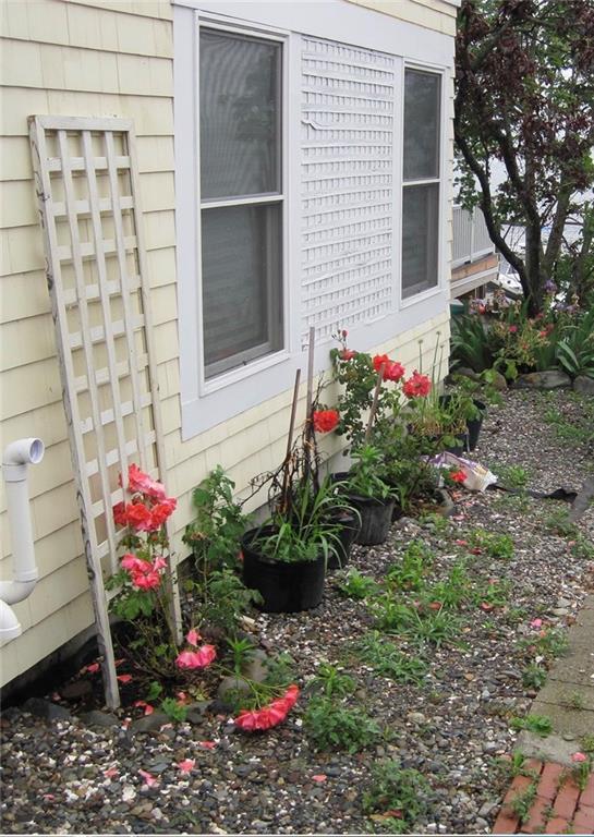 Foto del edificio - 102 King Phillip Ave