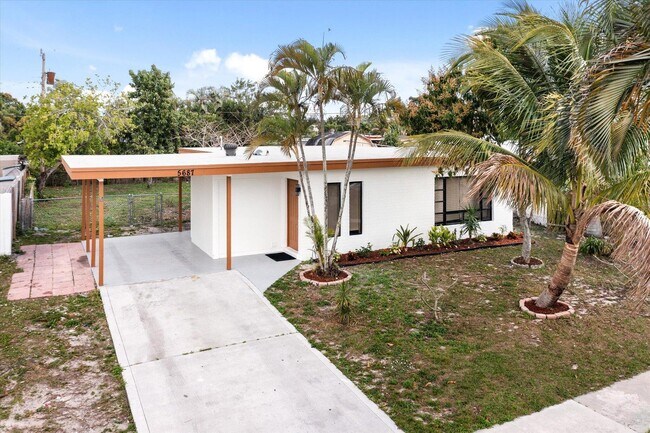 Building Photo - 5687 Elder Dr
