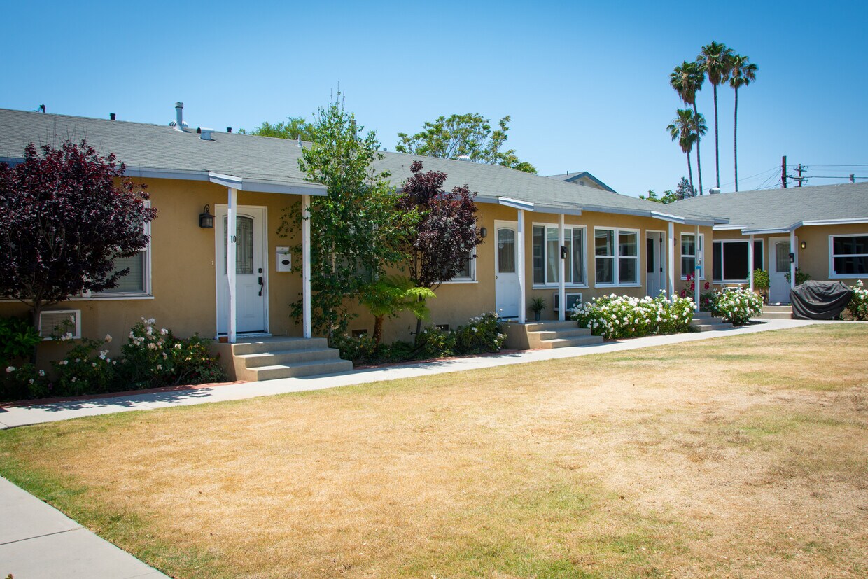 Primary Photo - 11601 Gilmore St