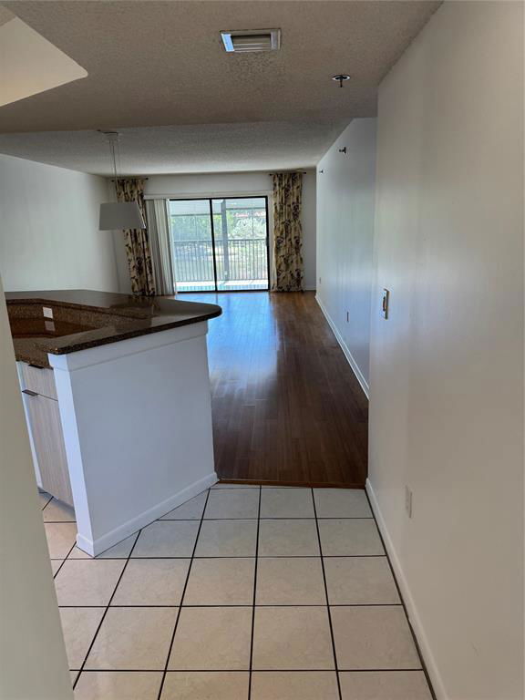 Building Photo - 2334 S Cypress Bend Dr