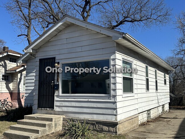 Building Photo - 4533 Polk St