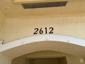 Building Photo - 2612 SW 83rd Terrace
