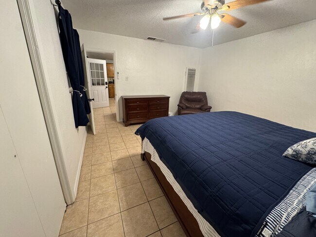 Foto del edificio - 608 Alicia Dr