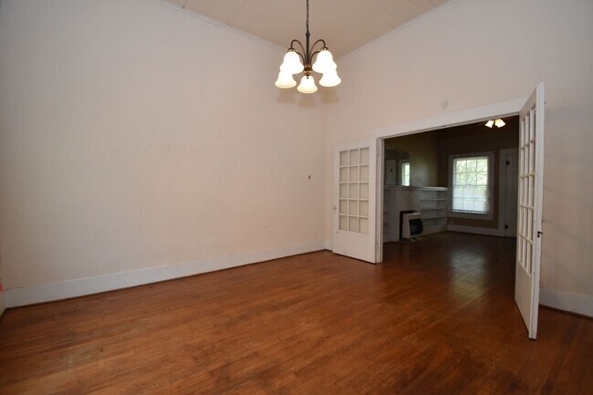 Foto del edificio - Centrally Located 2 Bed Close to Tech!