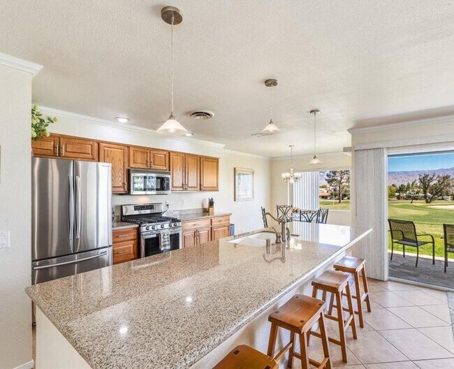 Kitchen & Bar area - 80130 Palm Circle Dr