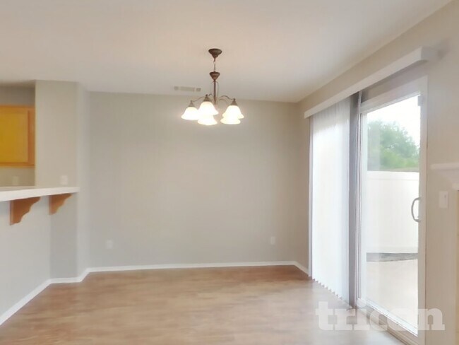 Foto del edificio - 1431 Bittersweet Dr