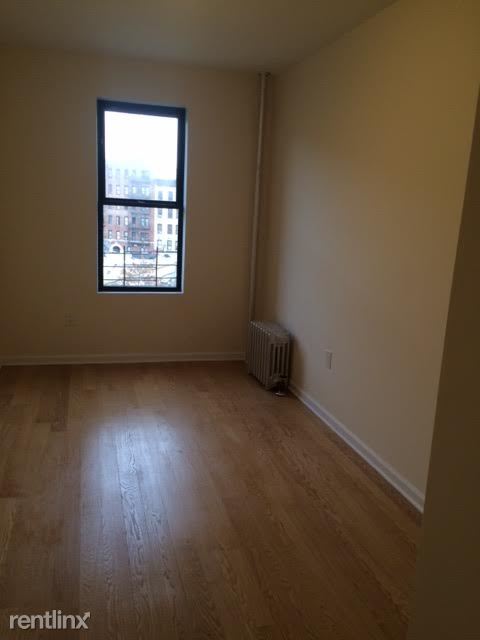 Building Photo - 620 W 170th St