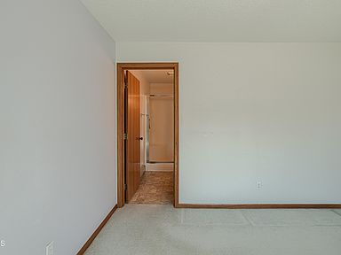Building Photo - 2705 Gateway Ave