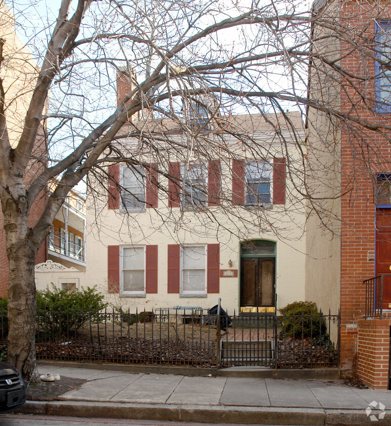 Primary Photo - 645 Washington Blvd