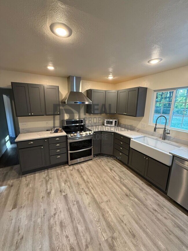 Foto del edificio - 1533 3rd Ave W