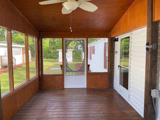 Foto del edificio - 809 Magnolia Dr