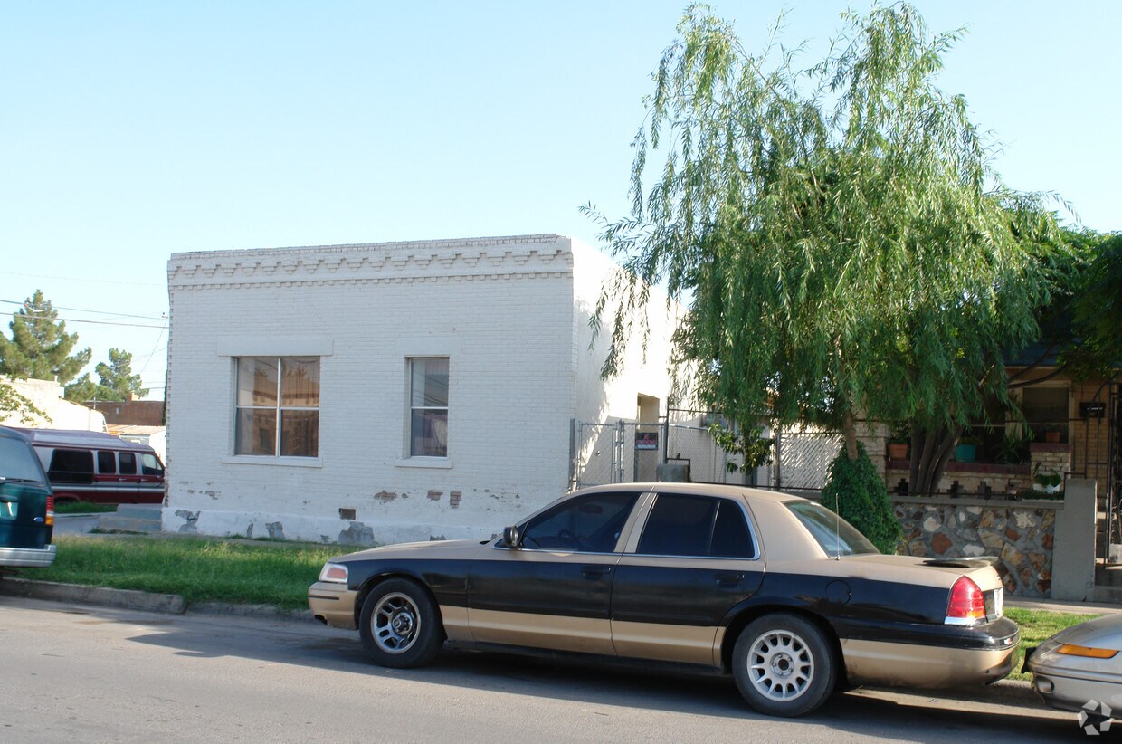 Building Photo - 3230 Pera Ave