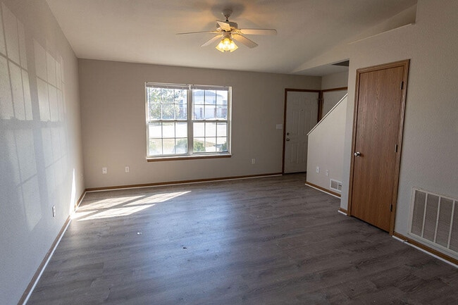 Foto del edificio - 1507 Native Dancer Ct