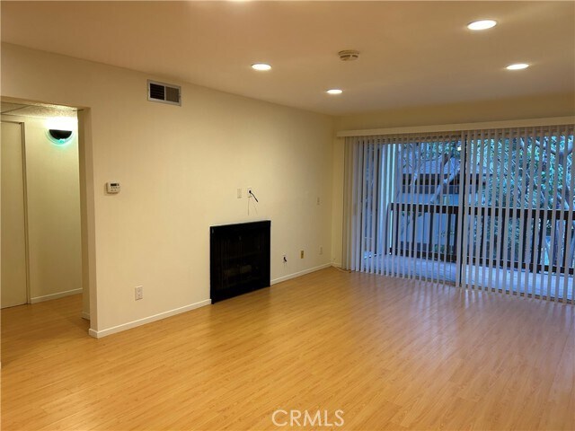 Building Photo - 8221 Raintree Cir