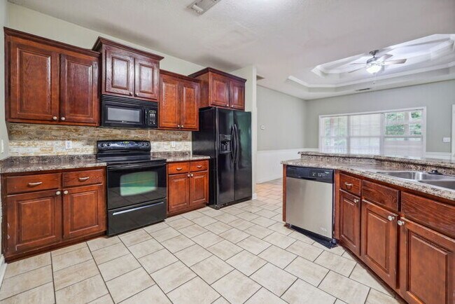 Foto del edificio - Beautiful 3 bedroom home, just waiting for...