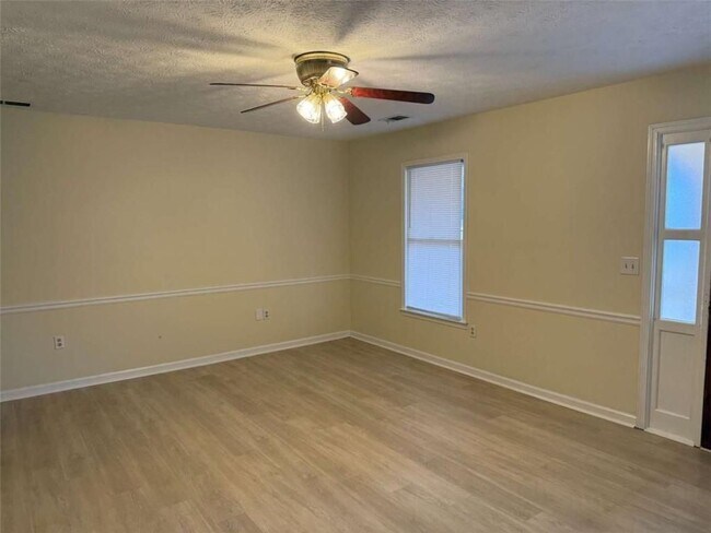 Foto del edificio - 80 Rolling Ridge Dr