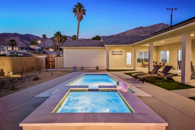 Building Photo - 9190 Puesta Del Sol