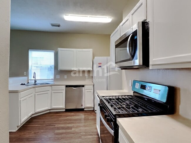 Building Photo - 15310 Lucky Star Dr