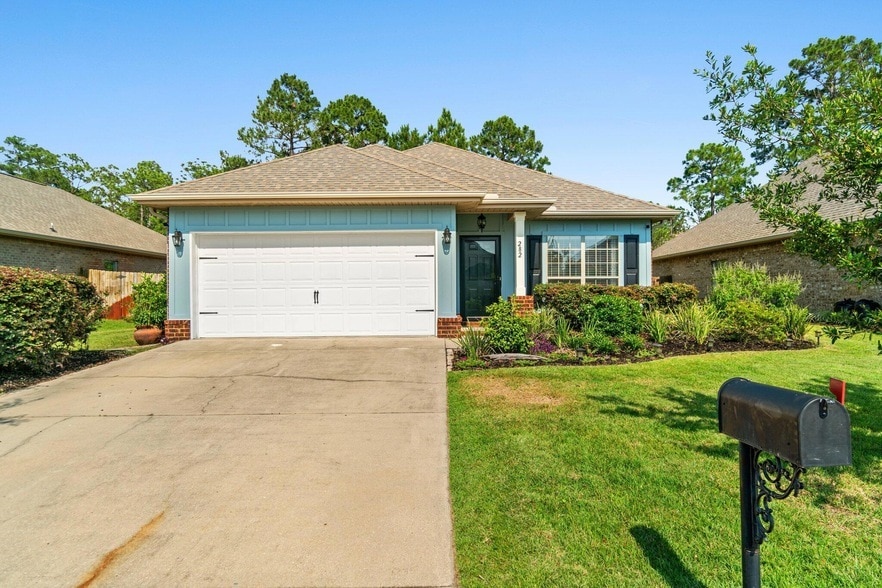 Foto principal - 282 Whispering Lake Dr