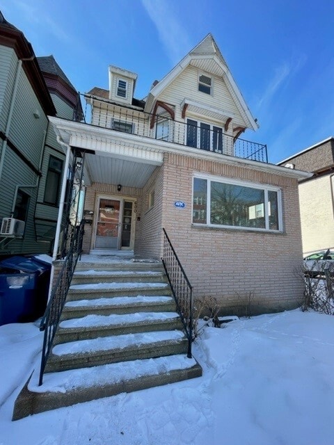 Building Photo - 600 Niagara St