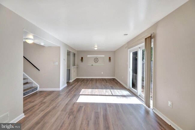 Building Photo - 281 Ternwing Dr