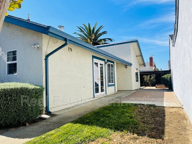 Foto del edificio - 5315 Birch Grove Dr