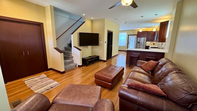 Foto del edificio - 1801 N Washtenaw Ave