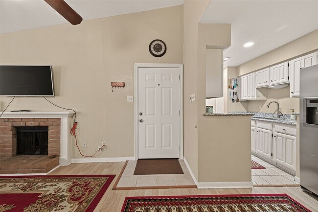 Foto del edificio - 2120 Wilcrest Dr