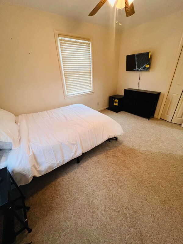 Foto principal - 4100 Wyndybrow Dr