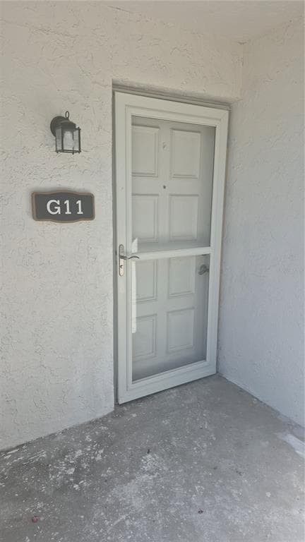 Building Photo - 3815 N Oak Dr