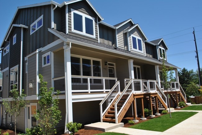 Building Photo - Heritage Terrace
