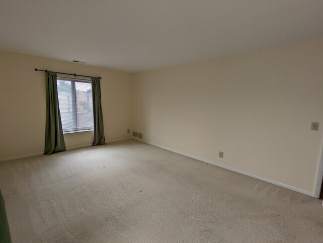 Foto del edificio - 3004 Glenmore Ave