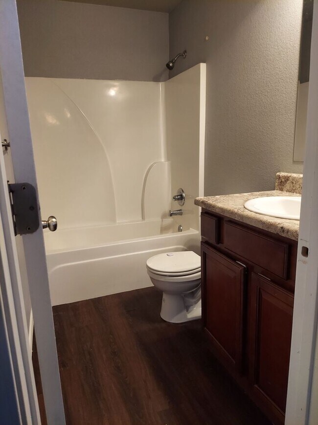 Foto del edificio - 2006 Ingalls Ln