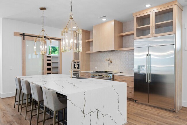 Foto del edificio - Stunning contemporary home in East Durham