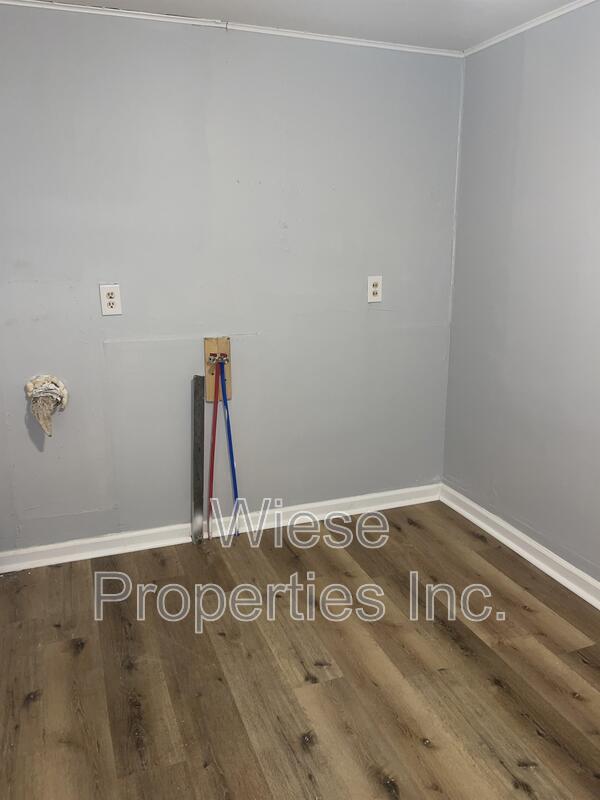 Building Photo - 1844 S 17th St